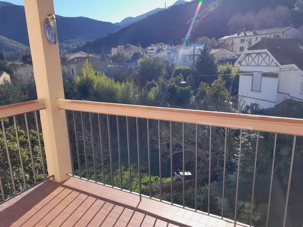 Grand studio, terrasse, parking privatif 