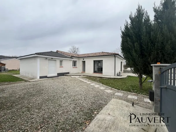 PROCHE DU CHIVA -- Maison de plain-pied T5 de 150 m2 avec st 