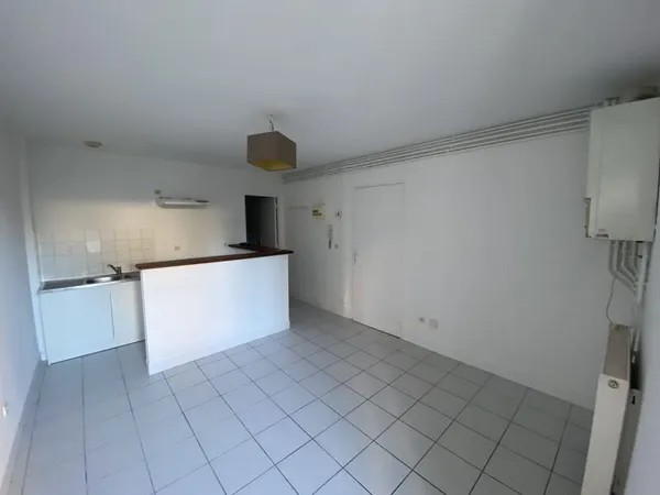 A vendre, petite copropriété, F2 de 33 m² 