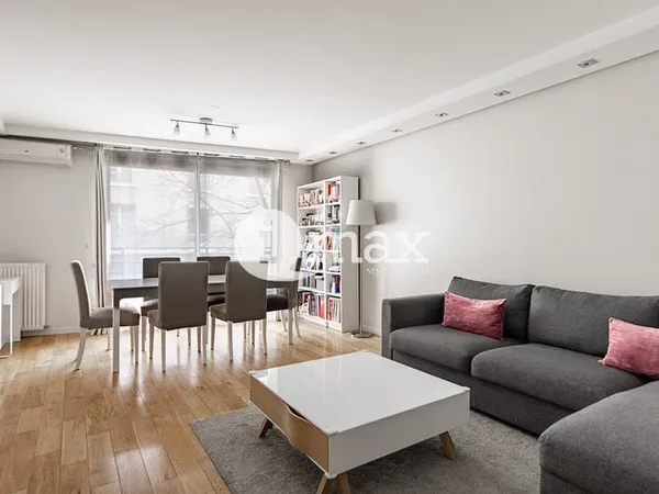 Appartement familial en parfait état avec 3 chambres et balc 