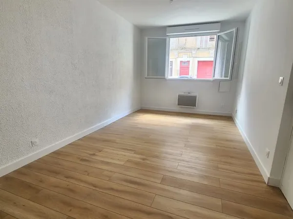 Studio 20 m2 - à deux pas de toutes commodités 