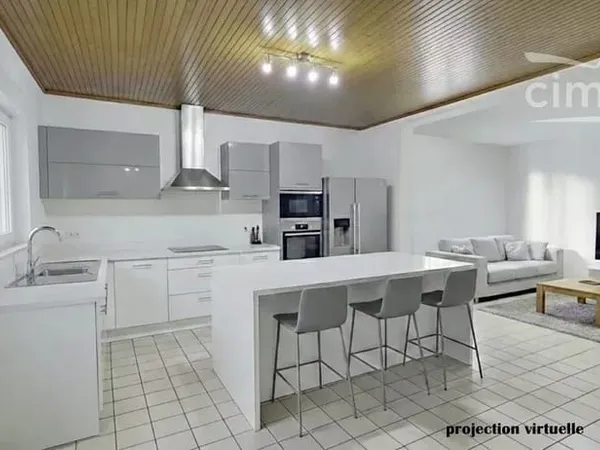 DÉCINES-CHARPIEU - MAISON À FORT POTENTIEL AVEC JARDIN - À 2 PAS DU TRAM T3