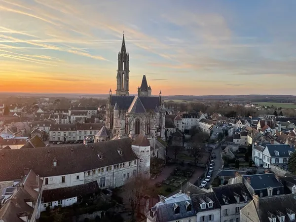 Local commercial hyper centre de Senlis