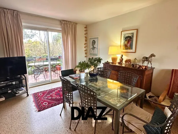 MARGUERITTES Maison individuelle avec jardin, appartement 