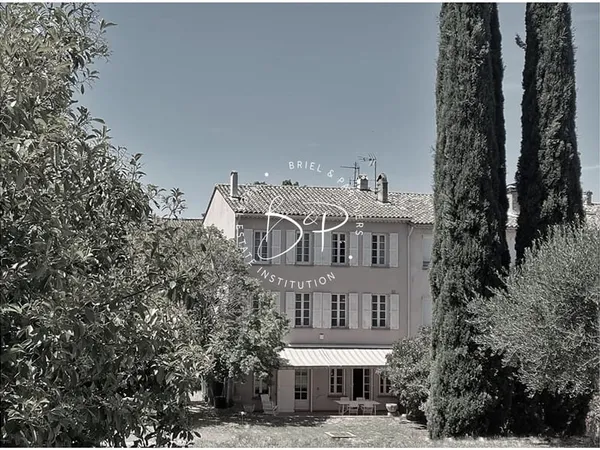 Maison de Maîtres 