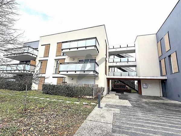 RARE Sathonay Camp limite Caluire les Marronniers. T2 41m2, 