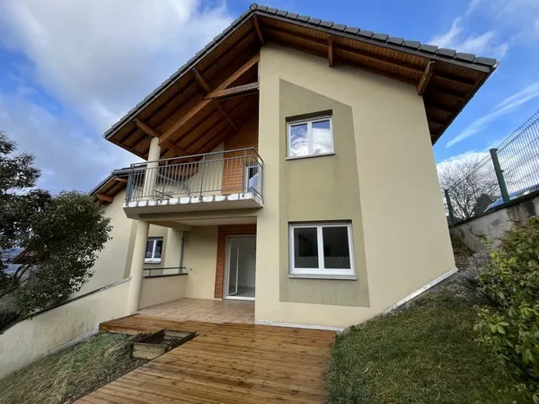 A VENDRE TREVIGNIN APPT/MAISON AVEC TERRASSES ET GARAGE