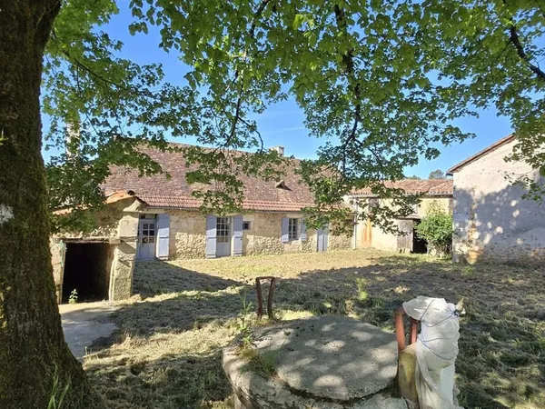 Ensemble de charme à restaurer avec vue! 
