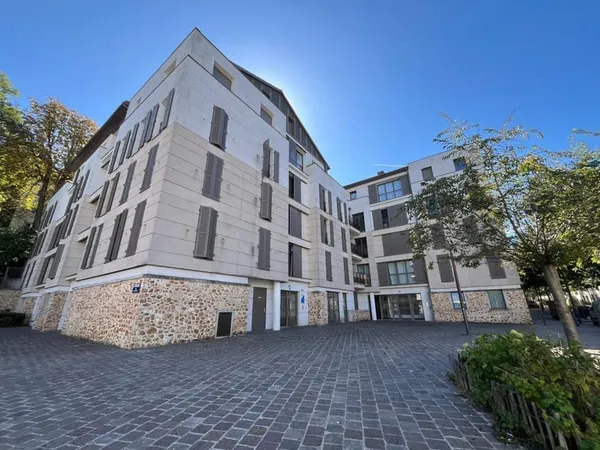 T4 OCCUPE - VENTE INVESTISSEUR - CHAVILLE - IMMEUBLE RECENT 