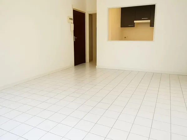 Appartement À Louer STUDIO LE CHESNAY ORPI MARLY NOUALLET CAVE PARKING PARLY 2 