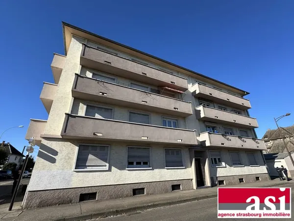 5 PIECES AVEC BALCON 