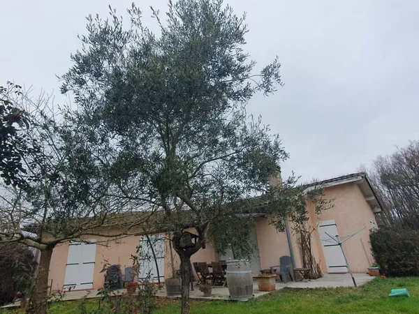 VILLA T5 AVEC GARAGE 
