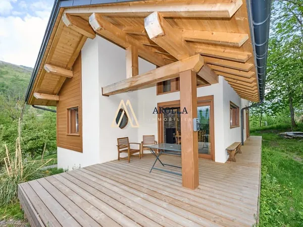 Superbe chalet récent à Hauteville-Gondon, aux portes des plus