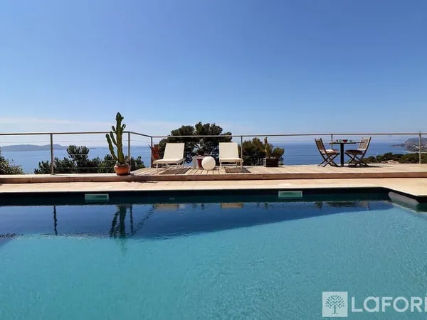 Carqueiranne Maison 200 m2-Vue Mer panoramique exceptionnelle