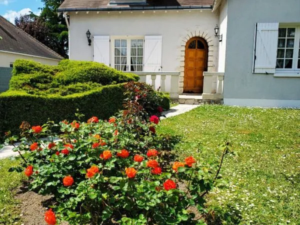 Noyers sur Cher maison - 158 m² - 5 pièces - 4 chambres sur terrain de 1320 m²