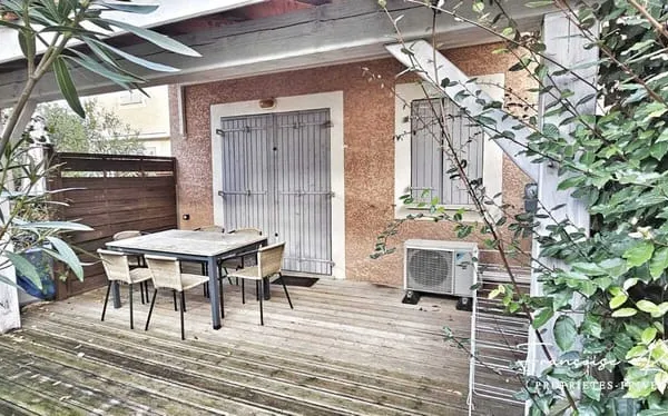 Villa duplex et Terrasse ombragée avec intimité rare