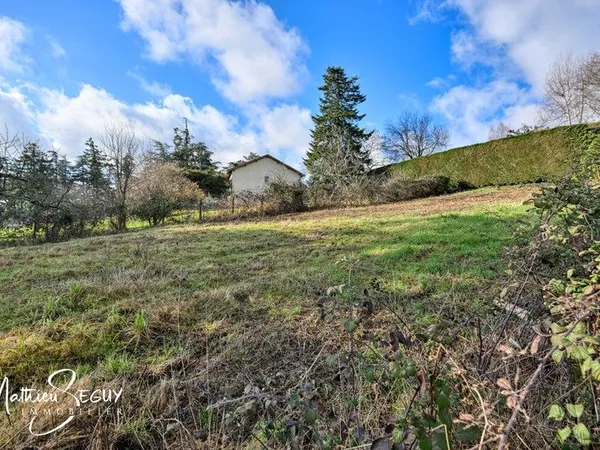 Terrain de 355 m² à pollionnay pour maison individuelle