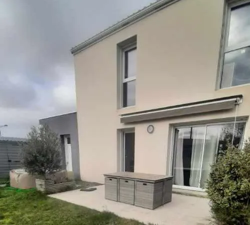 Maison le Loroux Bottereau - 95 m2 , 3 chambres, salon / séj