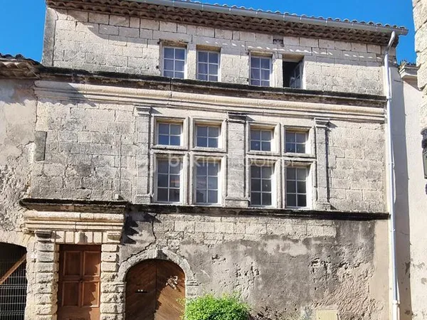 Maison de Caractère de 153 m2 avec Terrasse de 27 m2 à Vic-la-Gardiole (34)