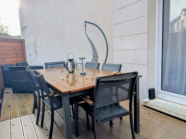 DUPLEX - 3 CHAMBRES - JARDIN AVEC BOX