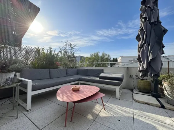 CLEMENCEAU / Somptueux T4 100m2 avec terrasse de 32m2 + Gar
