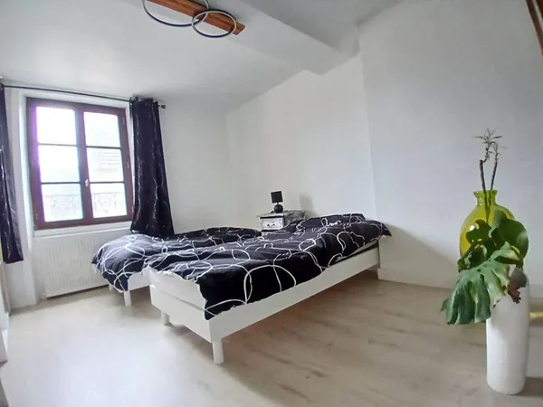 Maison DE VILLE _ 2 CHAMBRES_74 m2 _ Douvres-La-Delivrande