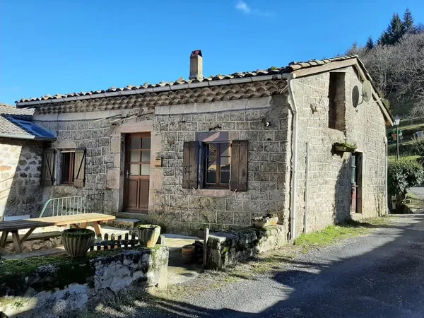 2 MAISONS EN PIERRE DANS LA VALLEE DU TALARON