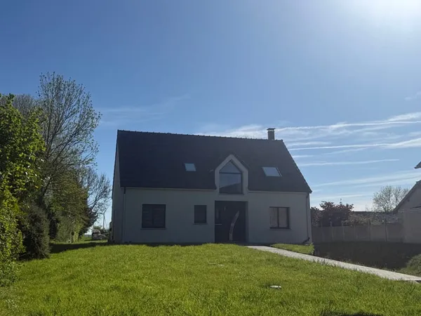 Pavillon de 2020 situé entre Poix de Picardie et Hornoy le b