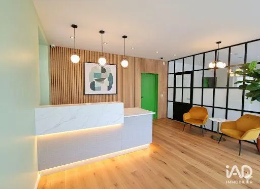 Local commercial 180 m²