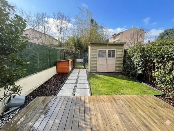 Rarissime! Maison T4 récente avec jardin et parkings proche 