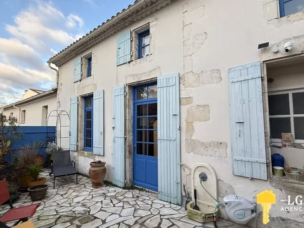 Maison de caractère du XIXe siècle, ancienne capitainerie, a