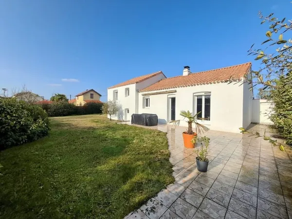 Maison à vendre à Basse Goulaine 6 pièce(s) 132 m2
