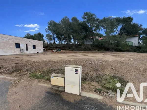 Terrain 452 m²