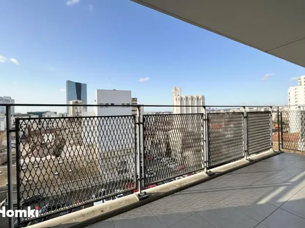 Appartement T3 de 56 m2 à Marseille 13003, Rue Cora Vaucaire