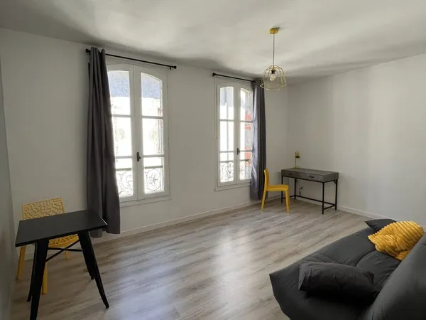 STUDIO déjà loué AURILLAC centre