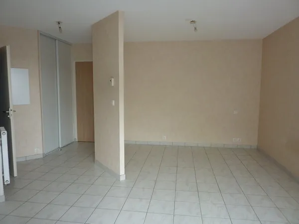 LOCATION T1 BOURRAN RODEZ SANS FRAIS D'AGENCE
