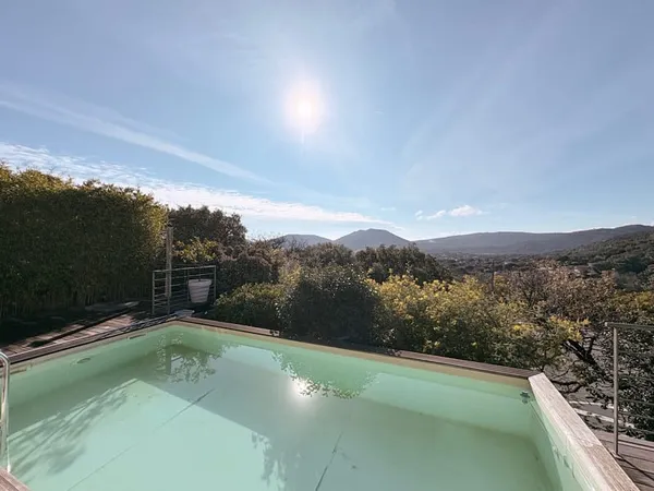 Maison Le PLAN de la Tour avec piscine
