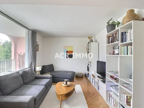 Appartement F4 85m² en dernier étage