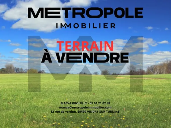 TERRAIN CONSTRUCTIBLE 739 m2 - TERNAND 69620