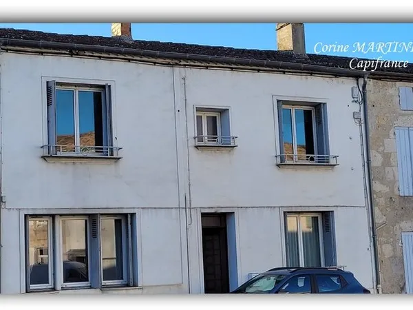 A vendre ASTAFFORT centre du village, maison 228 m² - Terrain de 717,00 m² - Garage