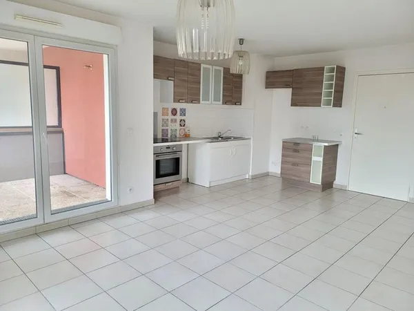 Caluire, limite Rillieux la pape, bel appartement de type 3