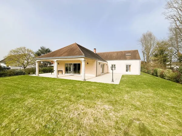 Maison Villemandeur 6 pièce(s) 237 m2