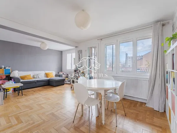 Appartement T3 avec balcon et garage