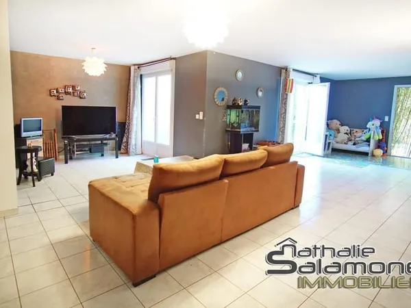 Maison - 195m ²