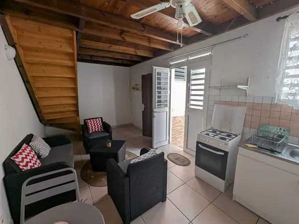 Location - Duplex F2 meublé à Case-Pilote