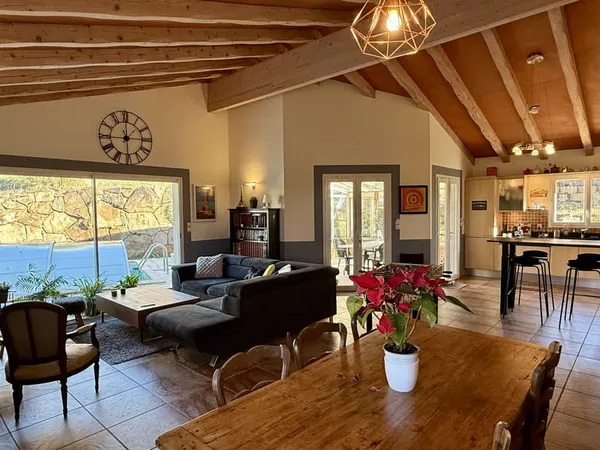 Puygouzon - Villa Indépendante de 143 m2 habitables avec pis 