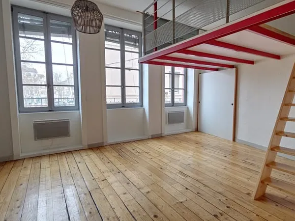 Appartement T2 bis . 58 m2 . Croix Rousse centre Gros cail
