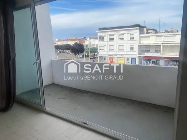 Royan - Hyper centre, face à la Poste