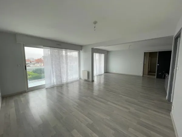 Appartement T4 de 89 m² avec terrasse et garage