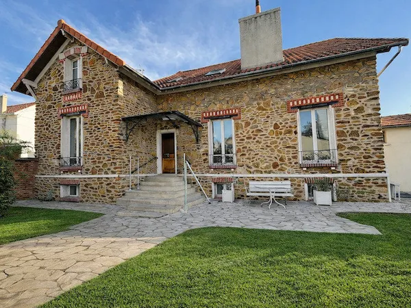 RARE EN HYPER CENTRE - MEULIERE 4 CHAMBRES
